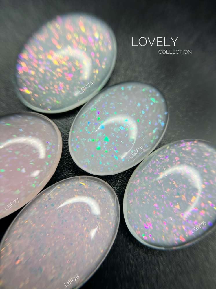 База камуфлирующая с хлопьями ROYAL "LOVELY" LBR74