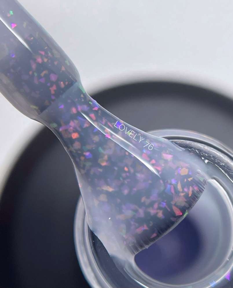 База камуфлирующая с хлопьями ROYAL "LOVELY" LBR76