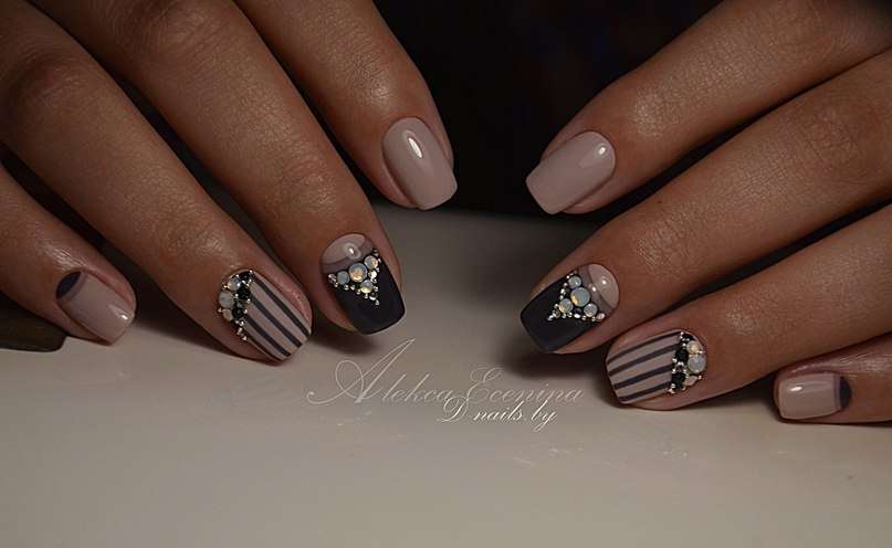 RUBBER TOP MATTE Матовый Бархат ROYAL 10 ml   