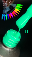 База камуфлирующая ROYAL "НЕОН GLOW IN DARK" NGD11