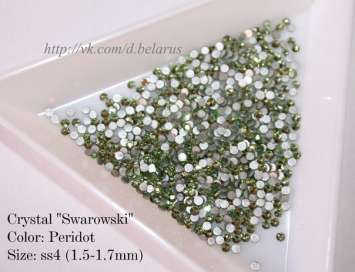Стразы ss4 Peridot 1.5-1.7mm 100шт  