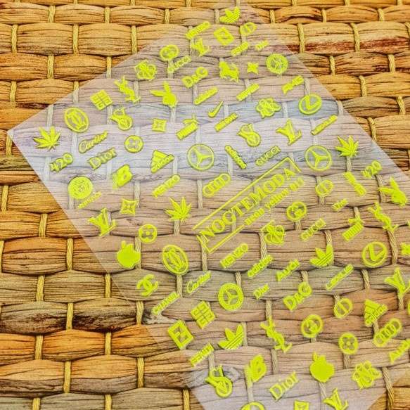 Наклейки Nogtemoda Neon Yellow (желтые) № 011