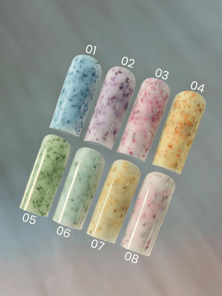 Моделирующий гель с сухоцветами Royal MILKY FLOWER 07 (15 мл)