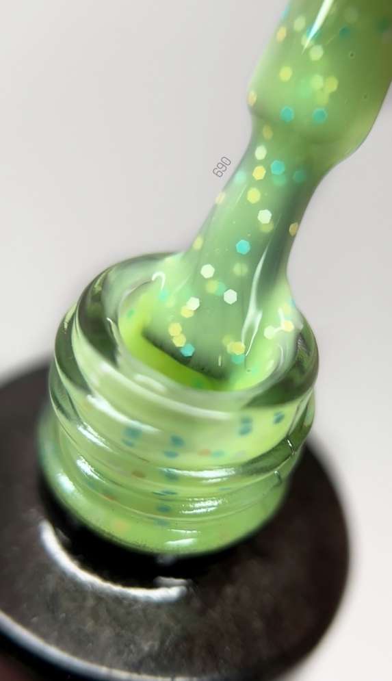 690 LOVE NAIL ГЕЛЬ ЛАК класса Premium             